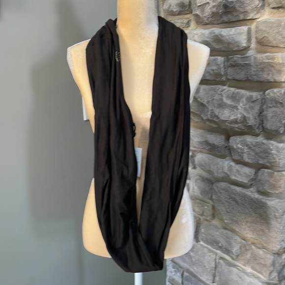 Beyond Yoga hidden pocket infinity scarf, NWT - Picture 2 of 6
